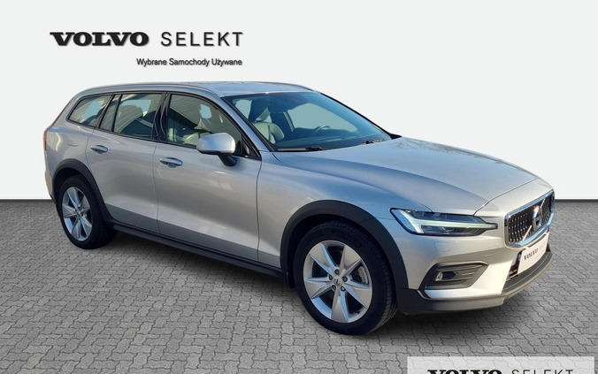 Volvo V60 Cross Country cena 172900 przebieg: 77670, rok produkcji 2021 z Orzysz małe 326
